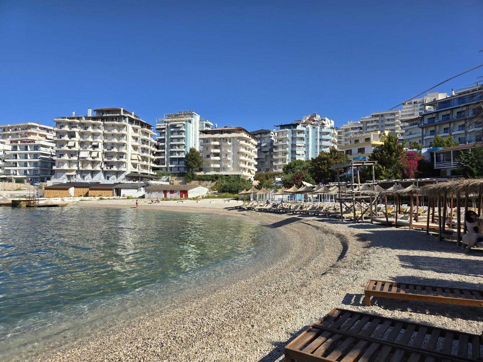 Saint Tropez Apartment Sarande Exterior photo