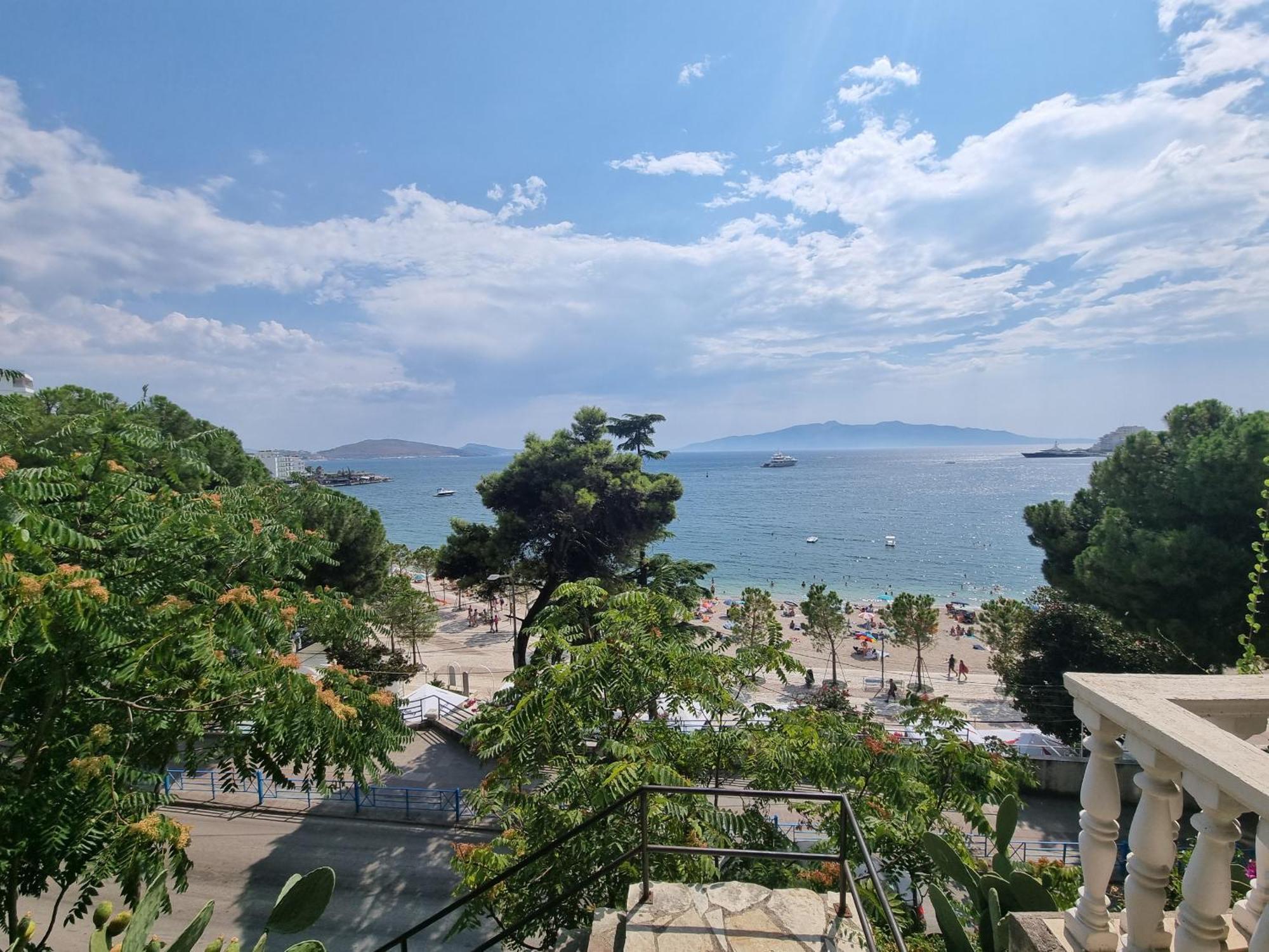 Saint Tropez Apartment Sarande Exterior photo